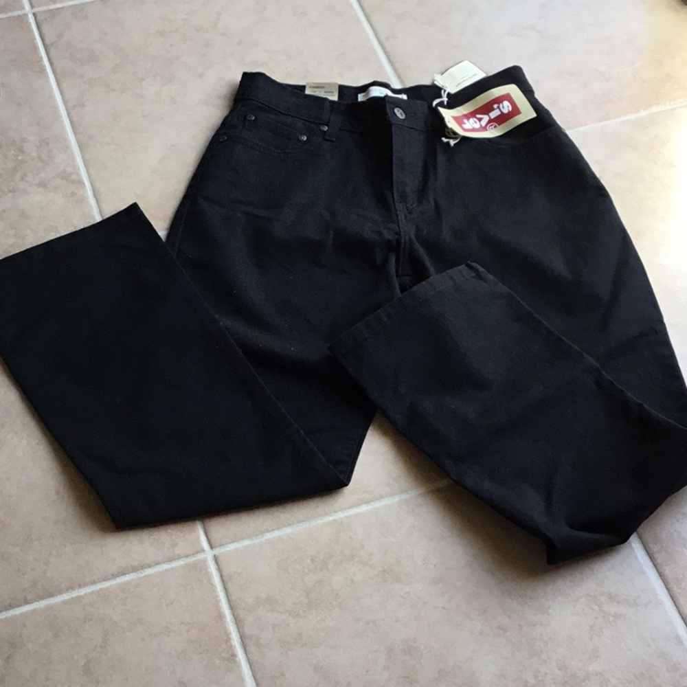 Levi’s 550 Relaxed Boot Cut Misses Black Jean 6 Short